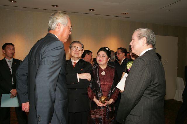 Senior Minister Goh Chok Tong with Professor Arthur Lim Siew Ming (right), Chairman of Lee Foundation Lee Seng Gee and his wife Mrs Della Lee attending Marine Parade charity dinner at Raffles City Convention Centre