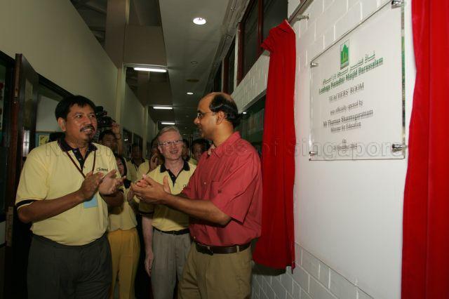 Taken at: Ministerial community visit at Clementi Division of West Coast GRC Pictured: Minister for Education Tharman Shanmugaratnam and Member of Parliament for West Coast GRC Arthur Fong