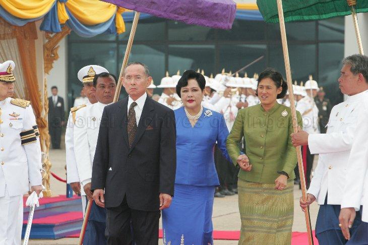 Their Majesties King Bhumibol Adulyadej and Queen Sirikit with Her Royal Highness Princess Maha Chakri Sirindhorn (right) of Thailand at the Royal Thai Air Force Base next to Bangkok's Don Muang Airport to welcome President and Mrs S R Nathan who are arriving for a five-day state visit to Thailand