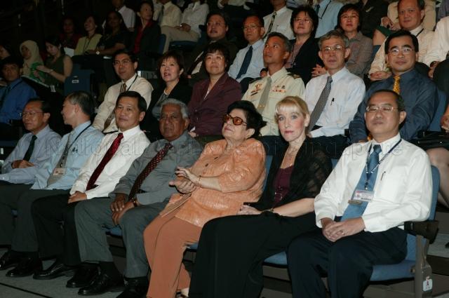 (Front row, from right) Deputy Principal of Temasek Polytechnic (TP) Edmond Khoo, Chairman and Founding Member of Down Syndrome Association (DSA) of Singapore Ms Kristin Van Burm, Mrs S R Nathan, President S R Nathan, Chairman of TP Board of Governors Liew Mun Leong and Principal and Chief Executive Officer of TP Boo Kheng Hua attending Launch of TP 15th Anniversary Celebrations with the theme "It's All About People" at TP Convention Centre