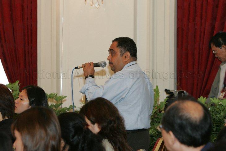 Channel NewsAsia (CNA) reporter S Ramesh posing questions at doorstop interview with President Susilo Bambang Yudhoyono of Indonesia, who was in Singapore for a two-day state visit, and Prime Minister and Minister for Finance Lee Hsien Loong at the State Room at the Istana