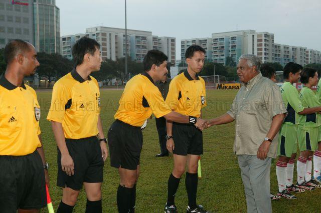 President S R Nathan, the Guest-of-Honour at Football Association of Singapore (FAS) Women's Challenge Cup Final, meeting the referees at Tampines Stadium