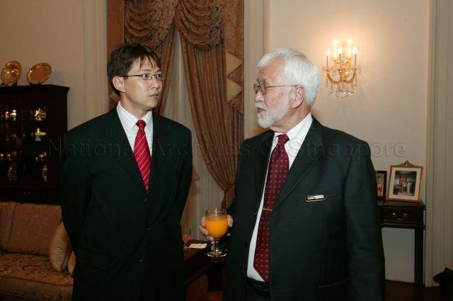 Retired Solectron Chairman Dr Koichi Nishimura (right), who is to be appointed as Emeritus Member of Economic Development Board (EDB)'s International Advisory Council (IAC), with an official at the cocktail reception during the closing dinner of the eighth meeting of EDB's IAC at the Istana. Guest-of-Honour at the dinner is Prime Minister and Minister for Finance Lee Hsien Loong
