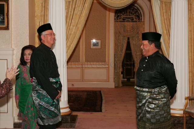 Yang Di-Pertuan Agong of Malaysia Tuanku Syed Sirajuddin (right) talking with Malaysian Deputy Prime Minister and Minister for Defence Dato Seri Najib Razak while waiting for the arrival of President and Mrs S R Nathan to the state banquet at Istana Negara, Kuala Lumpur. President and Mrs S R Nathan are on a five-day state visit to Malaysia from April 11 - 15.
