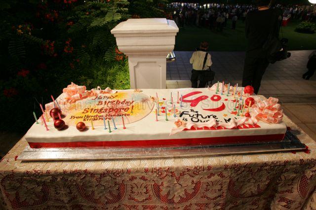 View of 40th Singapore National Day celebration cake