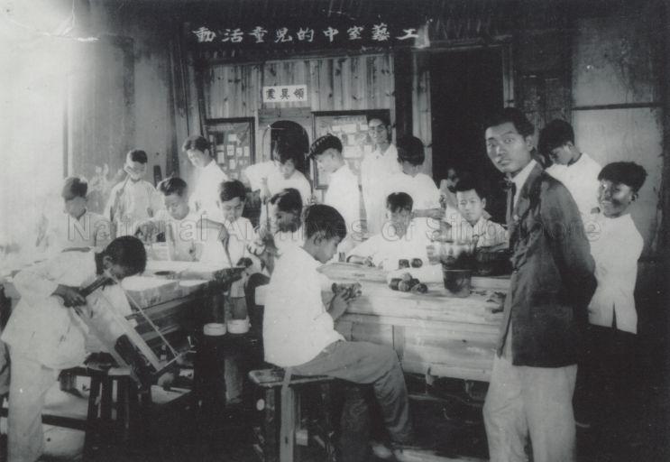 Jimei School students at handicraft work
