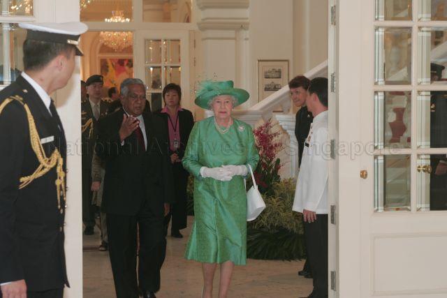Her Majesty Queen Elizabeth II, accompanied by President S R Nathan, during a visit to the Istana 