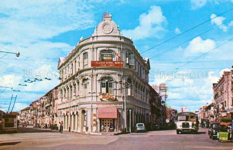 Boustead Institute, at junction of Anson Road and Tanjong Pagar Road, built in 1892 on land donated by the Tanjong Pagar Dock Company. The building served as a hostel for merchant seamen. It is now demolished. Tram bus on the left is number 2 Park at Tanjong Pagar Road to Geylang. Photo taken beside Block C Scotts Green Road.