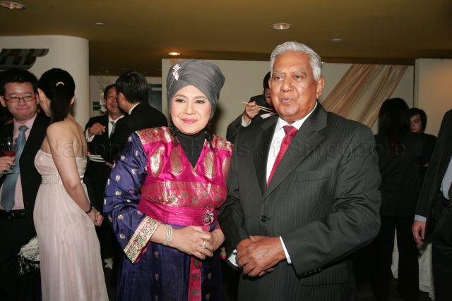 Taken at: President's Challenge: President's Star Charity (PSC) 2008 Celebrates the Singapore Cabaret at MediaCorp TV Theatre Pictured: President S R Nathan and local artiste Rahimah Rahim