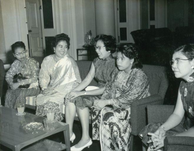 Mrs Lee Kuan Yew sharing a joke with Mrs Sukarno, wife of the Indonesian President (second from left) during the Istana Negara luncheon in honour of visit by the First Lady