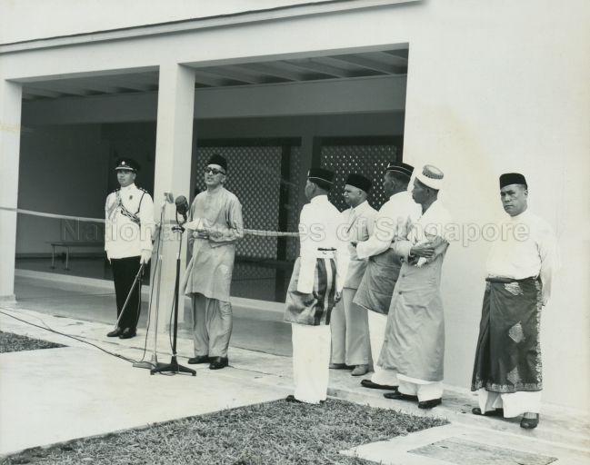 Yang Di-Pertuan Negara Yusof Ishak speaking at opening of Masjid Tentera Di-Raja (Military Mosque) at Clementi Road
