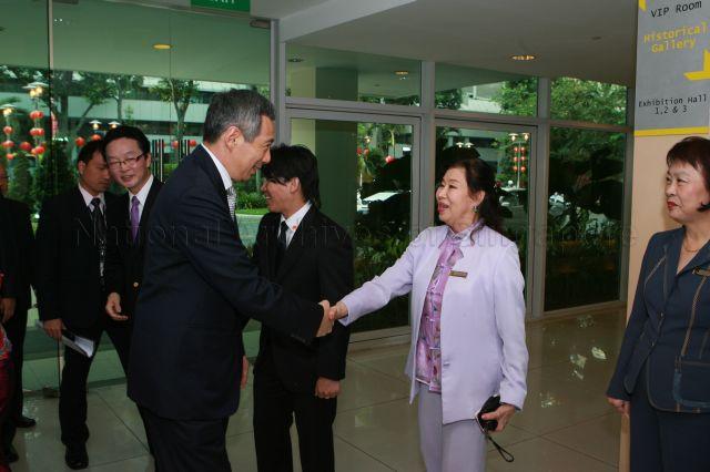 Taken at: Singapore Chinese Orchestra (SCO) Appreciation Dinner and Opening Gala Concert at Singapore Conference Hall Pictured: Prime Minister Lee Hsien Loong and Mdm Tan Choo Leng, wife of Senior Minister Goh Chok Tong