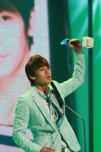 Best newcomer award winner Dai Yang Tian delivering speech after receiving award during Star Awards at MediaCorp TV Theatre, Caldecott Hill