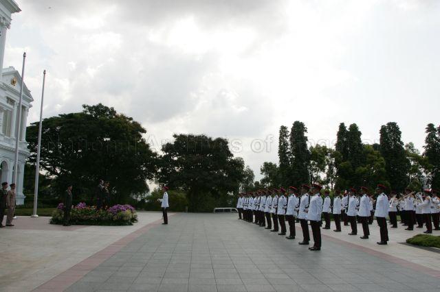 Thailand's former Permanent Secretary for Defence, General Winai Phattiyakul inspecting guard of honour when he arrives at Istana to receive Singapore's highest military award, Distinguished Service Order (Military) from President S R Nathan