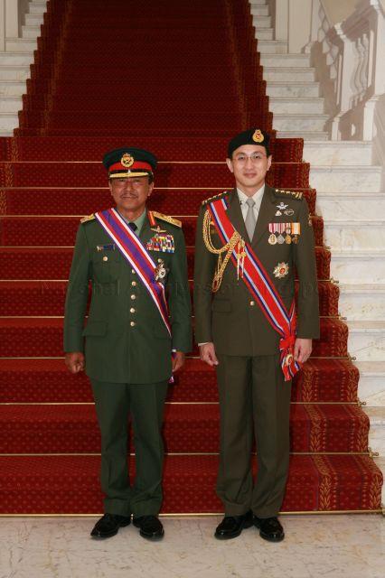 Taken at: Investiture ceremony of Distinguished Service Order (DSO) (Military) for former Malaysia Chief of Defence Force General Tan Sri Abdul Aziz Bin Hj Zainal, at State Room and Reception Room, Istana Pictured: Chief of Defence Force Lieutenant-General Desmond Kuek and former Malaysia Chief of Defence Force General Tan Sri Abdul Aziz Bin Hj Zainal