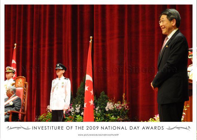 Recipient of Meritorious Service Medal Mr Philip Ng Chee Tat, Chairman of Sentosa Development Corporation (March 2001 to February 2007), Ministry of Trade and Industry, at investiture of 2009 National Day awards held at University Cultural Centre Hall, National University of Singapore in Kent Ridge