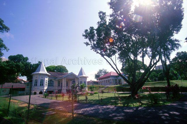 Conservation house at 144 Moulmein Road which houses the Tuberculosis Control Unit of the Communicable Disease Centre at Tan Tock Seng Hospital. This house used to be the home of a Hakka businessman, Mr Lim Soo Ban, who passed away in December 1952.