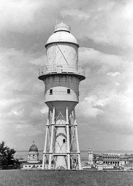 Fort Canning light house, located on top of Fort Canning Hill and one of the 13 important lighthouses in the Straits of Malacca. Together with a flagstaff and a Time Ball, it played an essential role during the early maritime history of Singapore, c.1950s