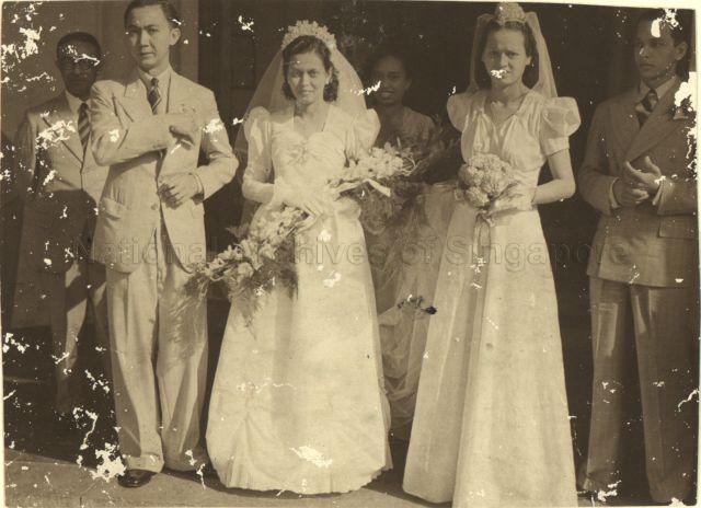 Francis William Scully and Alice Theresa de Souza on their wedding day. They got married at St. Joseph's Church (Portuguese Mission). They had seven children - Robert, Norma, Martha, Moira, Jennifer, Elaine and Derek. Norma died before the age of two.