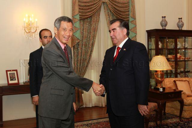 Taken at: Call on President of Tajikistan Emomali Rahmon by Prime Minister Lee Hsien Loong at the Istana Pictured: Prime Minister Lee Hsien Loong and President of Tajikistan Emomali Rahmon