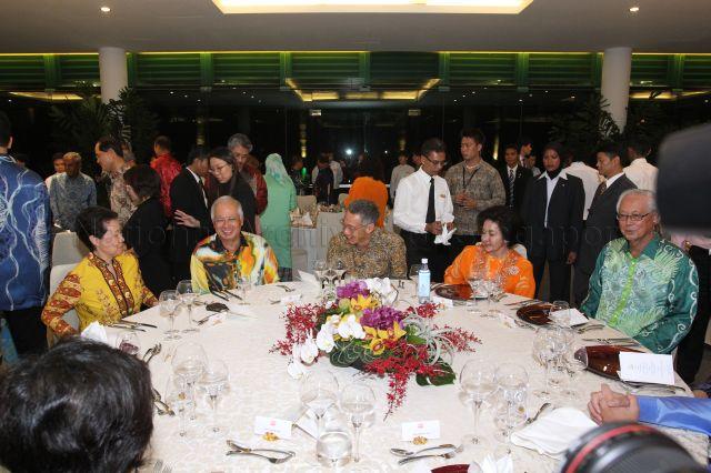 Taken at: Welcome Dinner for Malaysian Prime Minister Dato' Sri Mohd Najib Tun Abdul Razak at Sentosa Pavilion in Sentosa Golf Club during his visit to Singapore from 23 to 24 May 2010 for a retreat with Prime Minister Lee Hsien Loong Pictured: Prime Minister Lee Hsien Loong and his wife Madam Ho Ching, Prime Minister of Malaysia Dato' Sri Mohd Najib Tun Abdul Razak and his wife Datin Seri Rosmah Mansor, Senior Minister Goh Chok Tong, Coordinating Minister for National Security S Jayakumar and Minister for Trade and Industry Lim Hng Kiang