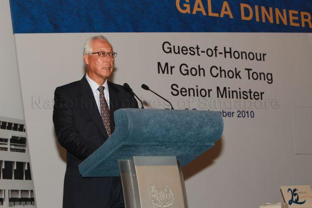 Taken at: National University Hospital (NUH)'s 25th Anniversary Gala Dinner at Shangri-La Hotel Pictured: Guest-of-Honour Senior Minister Goh Chok Tong