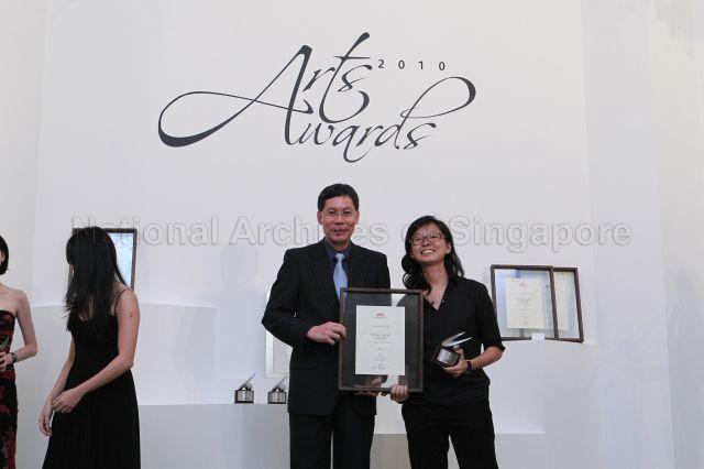 Taken at: National Arts Council (NAC) Arts Awards 2010 Ceremony at Istana Pictured: Acting Minister for Information, Communications and the Arts Lui Tuck Yew and Young Artist Award recipient Sun Koh