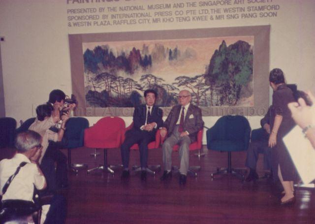 Opening ceremony of artist Liu Hai Su's (seated centre, right) exhibition presented by National Museum and Singapore Art Society