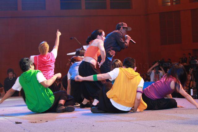 Dance performance during opening plenary of 21st International Association for Volunteer Effort (IAVE) World Volunteer Conference at Compass West Ballroom, Resorts World Sentosa Convention Centre. Guest of honour at the event was Senior Minister Goh Chok Tong.