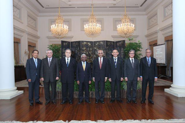 Council of Presidential Advisers (from left) Chairman of Singapore Airlines Stephen Lee Ching Yen, Chairman of Singapore Totalisator Board Bobby Chin Yoke Choong, former Chief Justice Yong Pung How, Chairman of Temasek Holdings S Dhanabalan, Chairman J Y Pillay, retired senior partner of accounting services firm Deloitte & Touche Po'ad Mattar, retired Supreme Court judge Goh Joon Seng and senior adviser of Keppel Corporation Lim Chee Onn at Istana