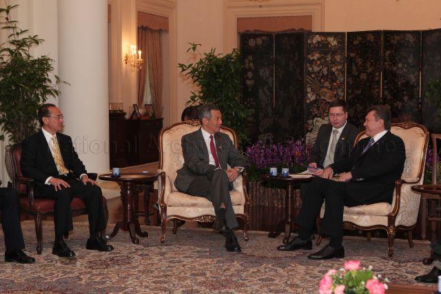 Taken at: Call on Ukrainian President Viktor Yanukovych by Prime Minister Lee Hsien Loong at Istana Pictured: Prime Minister Lee Hsien Loong, Ukrainian President Viktor Yanukovych and Minister for Foreign Affairs George Yeo