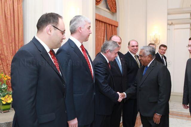 President S R Nathan greeting President of the Chamber of Commerce and Industry of Ukraine Anatoliy Kinakh during state banquet for visiting Ukrainian President Viktor Yanukovych at Istana