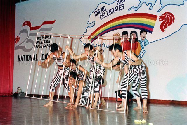 National Day Dinner at Cheng San Community Club - Performance on the stage.