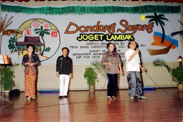 Dondang Sayang Joget Lambak at Teck Ghee Community Centre - Performance on stage.