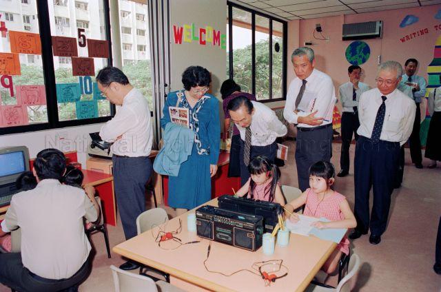 Visit by The Public Service Commission to Fengshan Community Centre - Visitors visiting a kindergarten class.