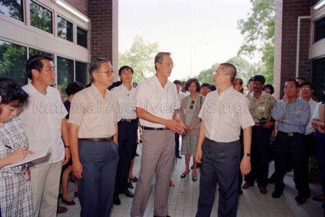 Community Visit to Mountbatten Constituency - Prime Minister Goh Chok Tong having conversations with Members of Parliament Yap Giau Cheng Eugene and Ng Kah Ting.