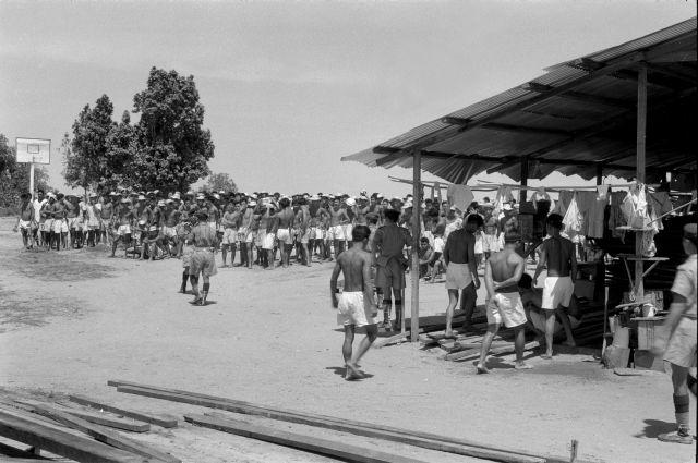 Visit to Pulau Senang - Detainees falling-in