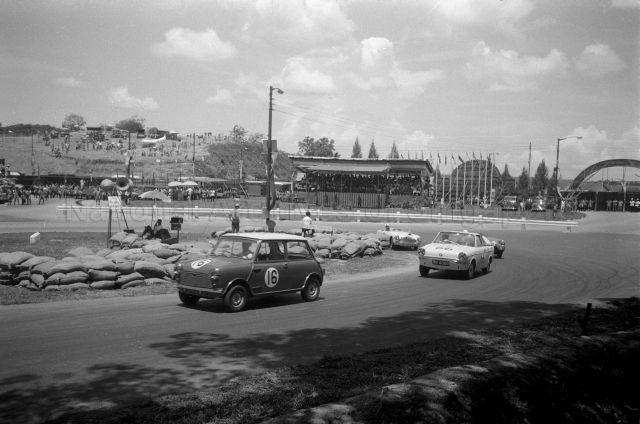 Singapore Grand Prix at Old Upper Thomson Road - Racing in progress on the track
