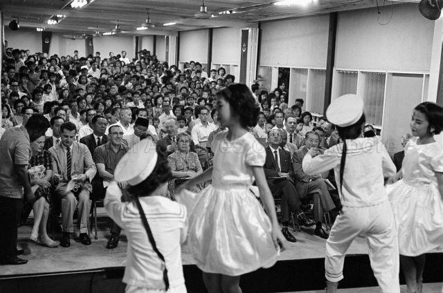 Residents Get-Together session at Queenstown Community Centre - Performance on stage