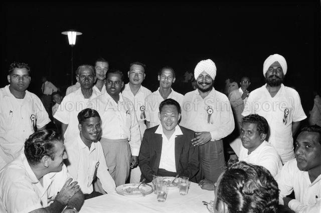 Prime Minister's Reception at Sri Temasek - Group photo of Prime Minister Lee Kuan Yew with guests