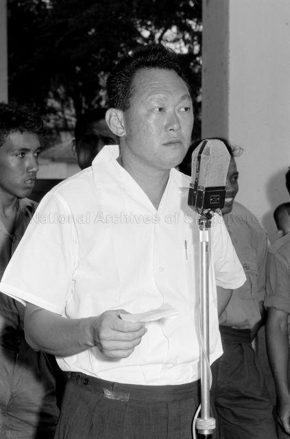 Kampong Ban Kee fire - Prime Minister Lee Kuan Yew addressing victims at relief centres in Park Road School and Pearl Bank School