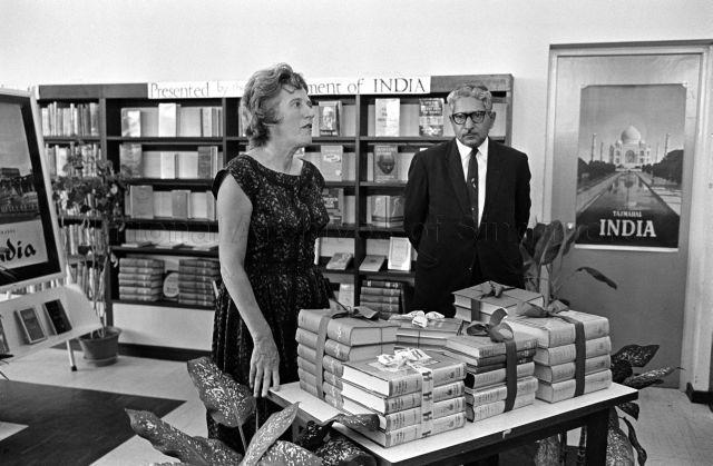Presentation of books to the National Library by the India Commission - Library officials and guests at the presentation