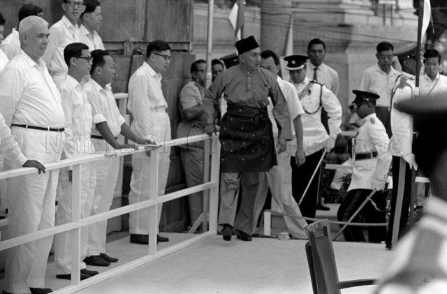 National Day - Arrival of Yang di-Pertuan Negara Yusof Ishak, accompanied by Prime Minister Lee Kuan Yew, along Minister for Labour and Minister for Law Kenneth Michael Byrne, Minister for Home Affairs Ong Pang Boon, Minister for National Development Tan Kia Gan, Parliamentary Secretary for Ministry of Labour Wee Toon Boon and Political Secretary to Prime Minister, Jek Yeun Thong