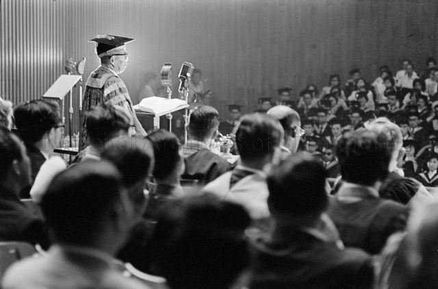 University of Singapore Convocation at Victoria Theatre - Chancellor Lee Kong Chian delivering a speech