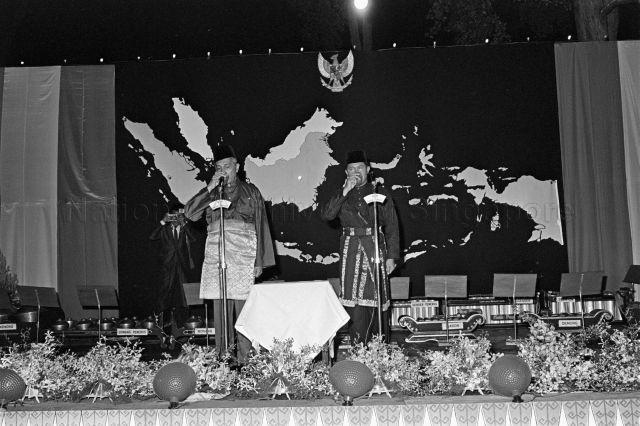 Indonesia National Day Reception - Yang di-Pertuan Negara Yusof Ishak toasting to guests on stage