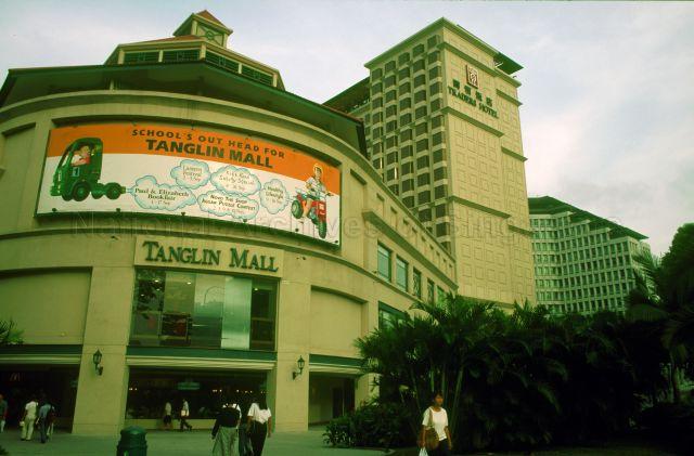 Tanglin Mall and Traders Hotel