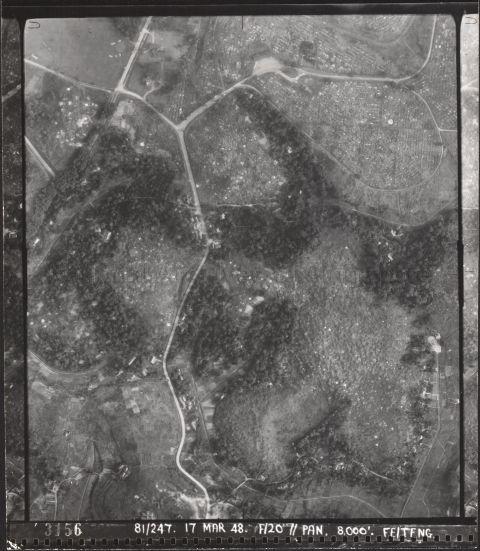 Kheam Hock Road from middle bottom leading to junction with Adam Road/Lornie Road/Sime Road at top left. Bukit Brown Cemetery at top right and Seh Ong Cemetery at bottom right.