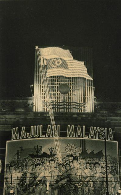 Malaysia Day celebrations - 'Majulah Malaysia' billboard at City Hall