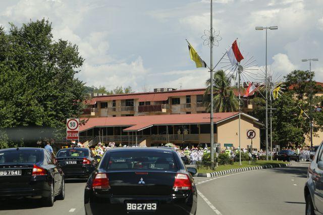 Motorcade during the visit to Bandar Seri Begawan by President Tony Tan and Mrs Tan