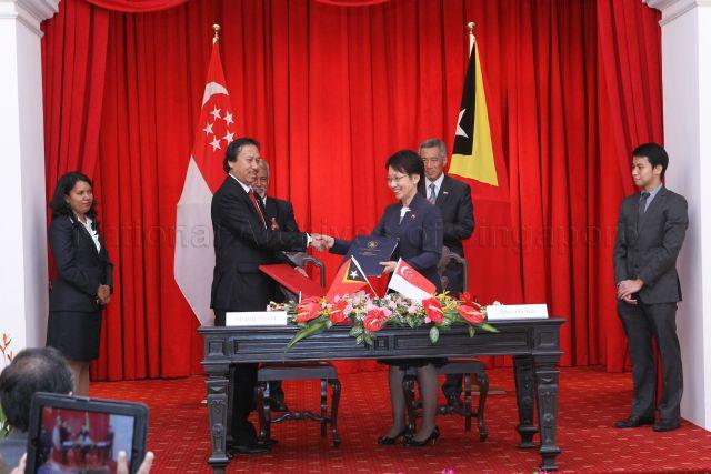 Taken at: Signing of Air Services Agreement (ASA) between Singapore and Timor Leste at the Istana Pictured: Prime Minister Lee Hsien Loong, Timor Leste Prime Minister Xanana Gusmao (partially hidden), Timor Leste Minister of Transport and Communications Pedro Lay da Silva and Minister in the Prime Minister's Office and Second Minister for Foreign Affairs, and Environment and Water Resources Grace Fu